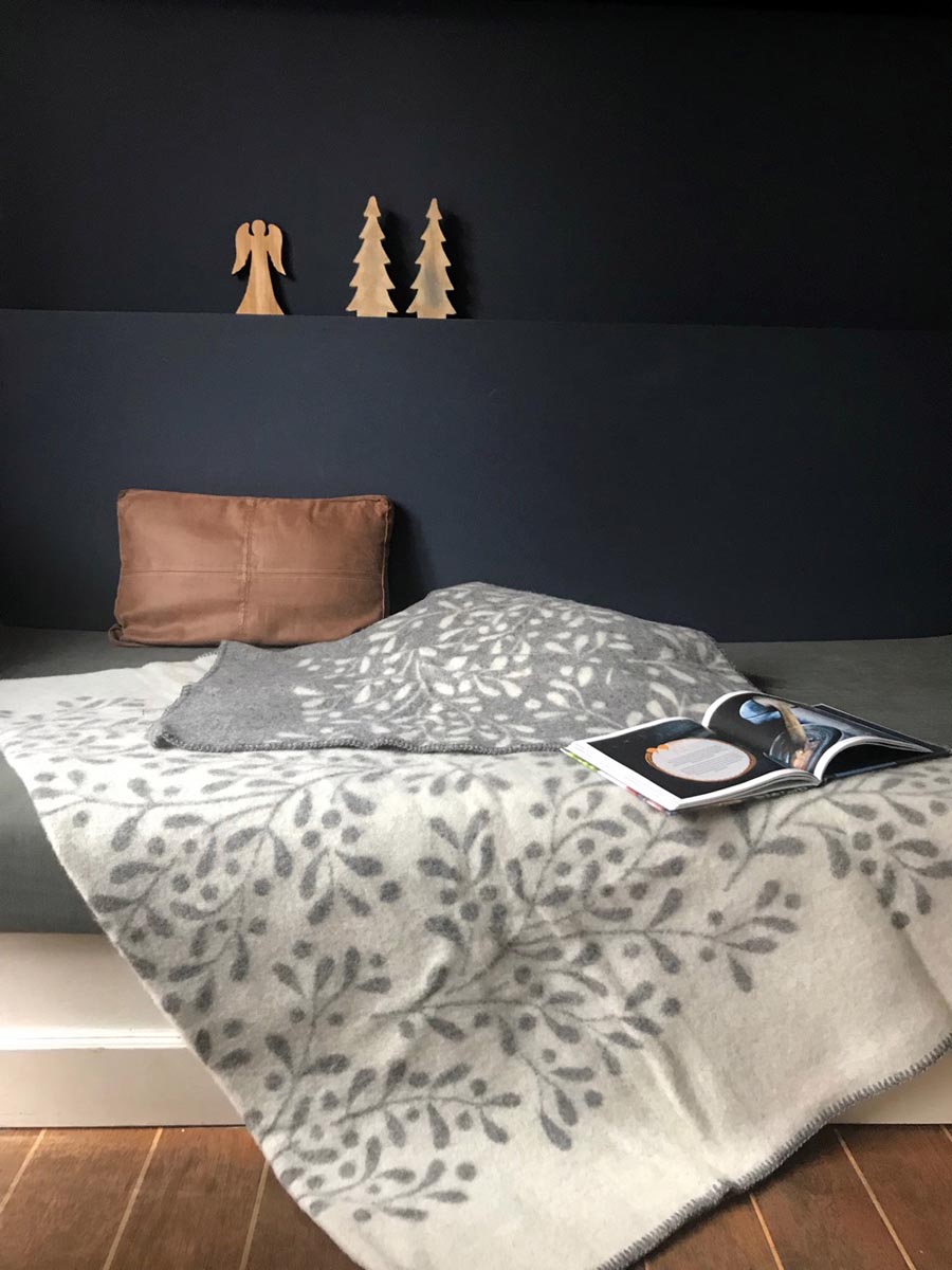 (FOTO: Nicoline Zarda, alati.de) Im Alati-Online-Shop gibt es neben Saunaprodukten aus Finnland und Kosmetik aus Griechenland auch tolles nordisches Design für die eigenen vier Wände.
