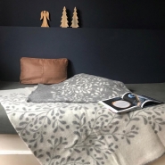 (FOTO: Nicoline Zarda, alati.de) Im Alati-Online-Shop gibt es neben Saunaprodukten aus Finnland und Kosmetik aus Griechenland auch tolles nordisches Design für die eigenen vier Wände.