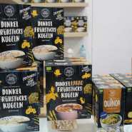 (FOTO: Finntastic) Die Frühstückskugeln von Sun Spelt sind in Kombination mit leckeren Bereren oder anderen Früchten  der perfekte Start in den Tag.  www.sunspelt.com