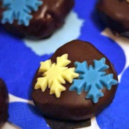 (FOTO: Inken Paletta, Finntastic) Wer zum Unabhängigkeitstag Gäste erwartet, sollte unbedingt ein paar Finntastische Knusperkekse servieren. 