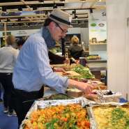 (FOTO: Finntastic) Hessens Spitzenkoch Reiner Neidhart zu Besuch im Messerestaurant "Seenland Saimaa".