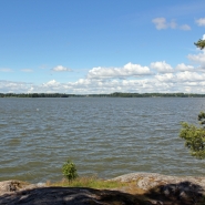 (FOTO: Finntastic) Pekka Halonen liebtes es zu Malen mit direktem Blick durch das große Fenster auf den Tuusulanjärvi.