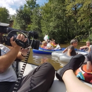 (FOTO: Carolin Hillner) Auch die Filmcrew hat beim Dreh des Video zum Kaljakellunta-Event einen Mordsspaß.