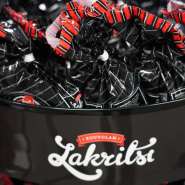 (FOTO: Inken Paletta, Finntastic) Die Lakritze aus Kouvola gibt es in ganz verschiedenen Varianten.