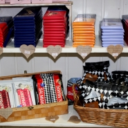 (FOTO: Finntastic) Little Finland bietet eine große Auswahl an finnischer Schokolade, z.B. von Fazer.