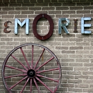 (FOTO: Finntastic) Auf dem Weg von Ahola nach Halosenniemi lohnt sich ein Stopp im kleinen Design- und Souvenirshop "Memories Marin Putiikki".