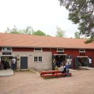 (FOTO: Inken Paletta, Finntastic) Auf dem Museumsgelände gibt es auch ein paar hübsche kleine Läden.  