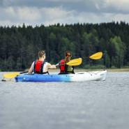 (FOTO: Lauri Aapro, Visit Kouvola) Der Kymijoki-Fluss und die zahlreichen Seen sind ideal für Wassersport. 