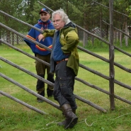 (FOTO: Liane Gruda) Gute Freunde: Hans-Joachim Gruda und Nils Torbjörn Nutti von Nutti Sámi Siida in Jukkasjärvi.
