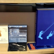 (FOTO: Finntastic): Übrigens: Bei Pankebuch gibt es nicht nur Bücher aus dem Norden sondern auch Hörspiele, Filme und CDs, zum Beispiel Musik von Jean Sibelius.