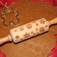 (FOTO: Finntastic) Den Teig flach ausrollen, aber nicht zu dünn!