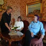 (FOTO: Inken Paletta, Finntastic) Auch die umfangreiche Weinkarte kann sich sehen lassen!