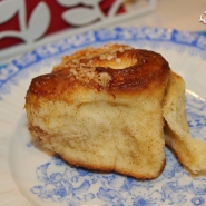 (FOTO: Finntastic) Zu einem Täschen leckeren Schwedenkaffee gabe es hausgemachte Zimtschnecken (Kanelbullen). Mhm...einfach köstlich!