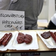 (FOTO: Finntastic)  Die Elch- und Hirschbratwurst am litauischen Stand war eine echte Gaumenfreude.