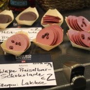 (FOTO: Finntastic)  Eine Spezialität aus Norwegen.: laktosefreie, weiße Preiselbeerschokolade.