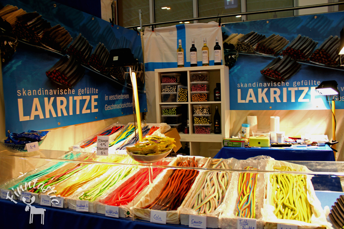 (FOTO: Finntastic) An einem weitere Stand gab es nochmal richtig viel tolle gefüllte skandinavische Lakritze. Ein Paradies für Lakritzfans!