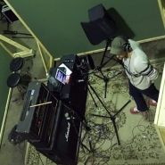 (FOTO: Dark Ride Brothers) Risto Hyytiäinen beim Einsingen des Backgroundgesangs.