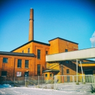 (FOTO: Dark Ride Brothers) Teemu Aalto's Tonstudio in Korkeasaari - eine Kreative-Location für einzigartige Songaufnahmen.