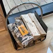 (FOTO: Inken Paletta, Finntastic) Im Winter kann man auch den Kamin anheizen, was eine noch gemütlichere Atmosphäre schafft. 