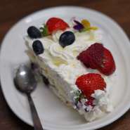 (FOTO: Inken Paletta, Finntastic) Ein Stück Erdbeersahnetorte konnten wir uns  nicht entgehen lassen!