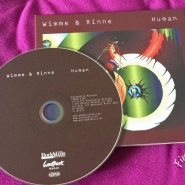 (FOTO: Finntastic) Das neue Album "Human" von Wimme und Rinne vereint traditionellen Joik-Gesang mit experimentellen Klängen. Ein Musikerlebnis der Extraklasse!
