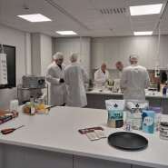 (FOTO: XAMK) Das Foodlab in Kouvola ist eine voll ausgestattete Experimentierküche für angehende Fooddesigner.