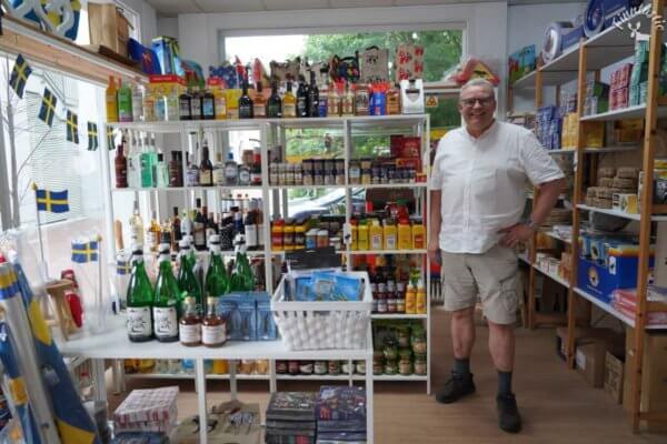 Helge Drescher in seinem Schweden-Markt im Berliner Stadtteil Steglitz-Zerendorf.